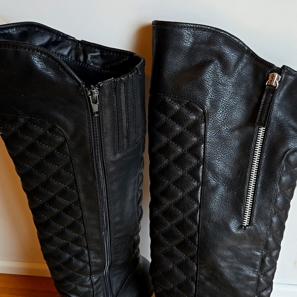 Black Calf quilted zip-up boots - Picture 3 of 5